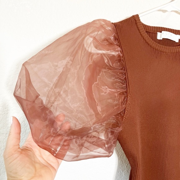 🔥SALE🔥 ASTR brown sheer puff sleeves open back top Medium - Picture 5 of 7